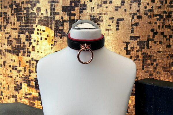 il_1588xN.5729148006_jdn2 Genuine Leather Collar Black Padded & Stitched Leather I 35mm Rose gold O Ring Locking Collar Rose Gold