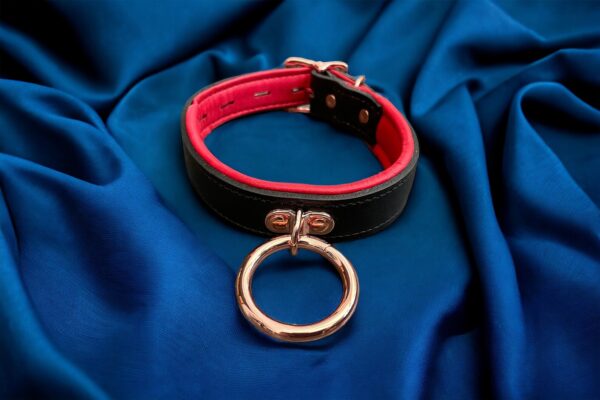 il_1588xN.5777223759_sggx Genuine Leather Collar Black Padded & Stitched Leather I 35mm Rose gold O Ring Locking Collar Rose Gold